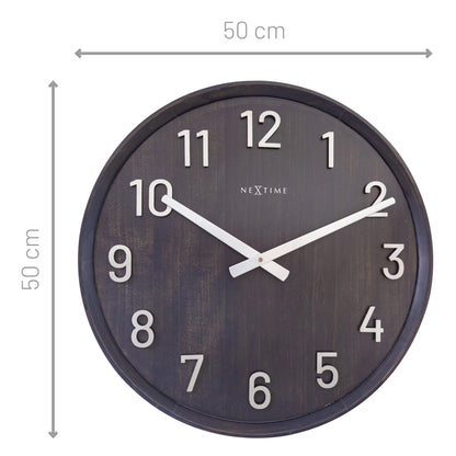 Groene wandklok van 50 cm met houten en metalen elementen, stil en modern design van NeXtime Clocks.