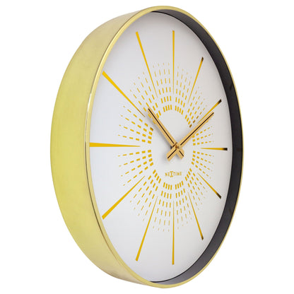 NeXtime klok van metaal, 40 cm doorsnede, stille wandklok met een uniek excentrisch ontwerp, links gezien.