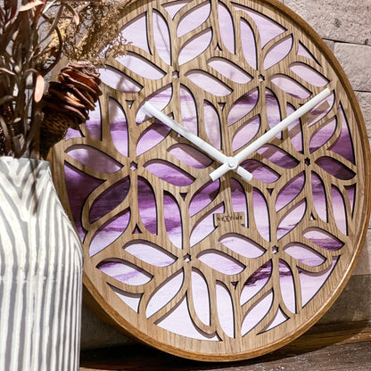 NeXtime Yogi wandklok van 40cm, stille houten klok in paarse kleur met modern design